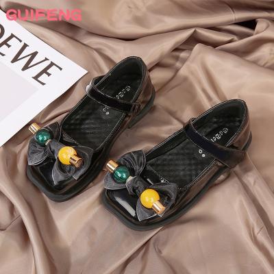 China 2023 New Breathable Children Girls Show Campus Student Black Leather Shoes Princess Dress Shoe Flat Children's Sports Shoes for sale