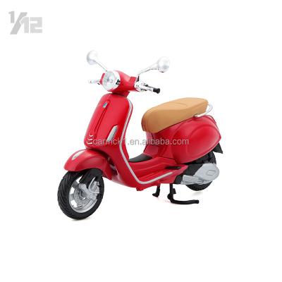 China Diecast Toy Maisto 1:12 Model Motorcycle Vespa Primavera 150 Diecast Toy Model Motorcycles Alloy Motorcycle Carmck for sale