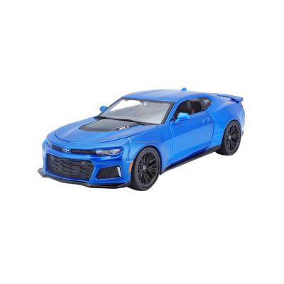 China Diecast Toy Hot Selling Maisto 1:24 2017 Chevrolet Camaro ZL1 Die Cast Collectable Die Cast Vehicles Car Toys Sports Car Static Die Model for sale