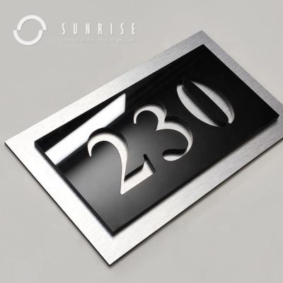 China Sunrise Sign Manufacturer Custom Acrylic Hotel Room Numbers Sign Apartment Room License Plates Durable Anti-Corrosion Long House Number Sign For Office for sale