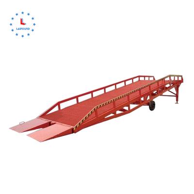 China Hotels hydraulic manual mobile container loading unloading mobile dock ramp dock yard ramp platform for forklift for sale