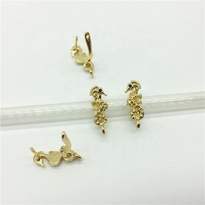 China FASHIONABLE factory directly sell 2022 new good quality 18k gold plated unique brass seahorse earring findings for sale