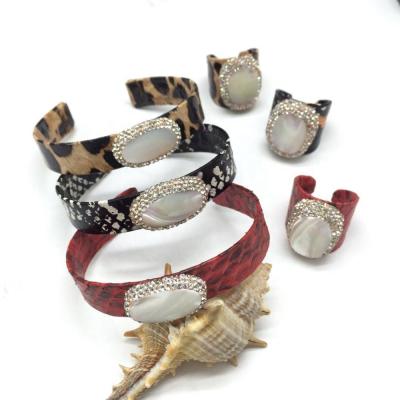 China 2019 FASHIONABLE factory real hot selling custom snakeskin cuff bracelet good quality set for sale