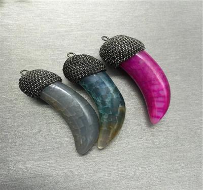 China FASHIONABLE Wholesale Custom Stone Shape Chili Agate Pendant Jewelry for sale