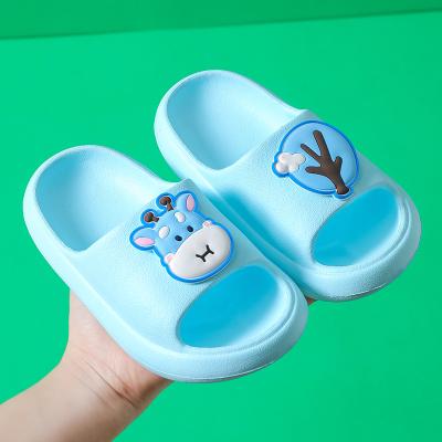 China Round Gardening Clogs EVA Baby Kids Clogs Custom Croc Shoes Kids Shoes For 3yrs Boys Girls Bedroom Slippers for sale