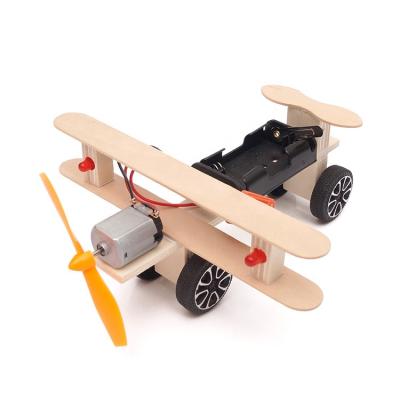 China DIY Project 2019 Kids Educational Science Assembly Hand Making Gliding Planes Floor Rolling Toy for sale