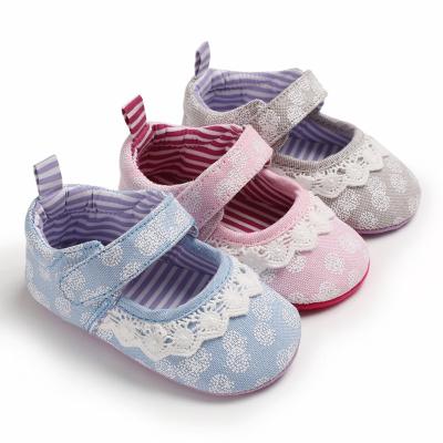 China New arrived Cotton fabric Soft sole 0-18 months infant prewalker baby shoes girl for sale