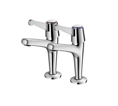 China Modern Deck Mounted Dual Hole Two Handle Faucet Polished Chrome OEM for sale