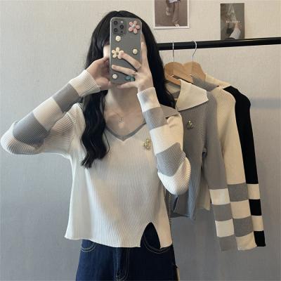 China Autumn Anti-wrinkle V-neck Design Polo Shirt Slim Inner Bottom Coat New High Slit Waist Knitted Women's Long Sleeve T-shirt for sale