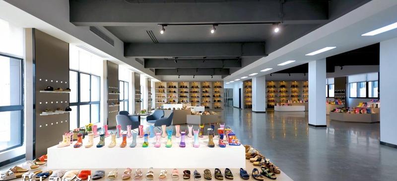 Verified China supplier - Nanjing Hengrun Shoes Co., Ltd.