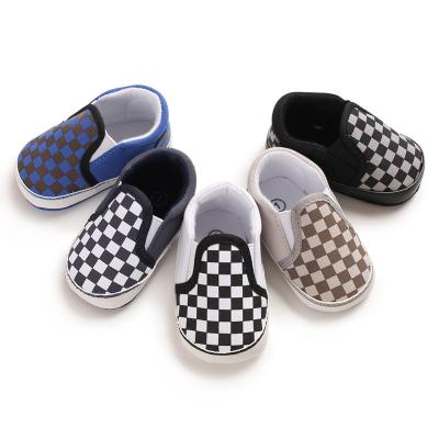 China Around 2022 Hot Selling Canvas Grid Baby Soft Newborn Sneakers Unisex Casual Shoes Girls Boys First Walk Gift Shoe Customized for sale