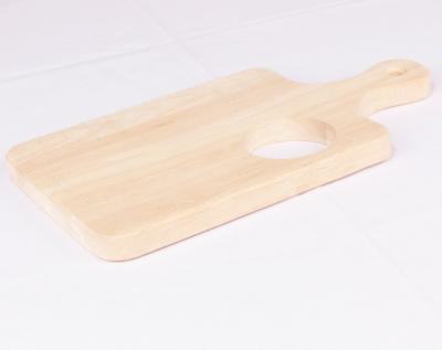 China Viable new design natural color solid wood bread cutting board for sale for sale