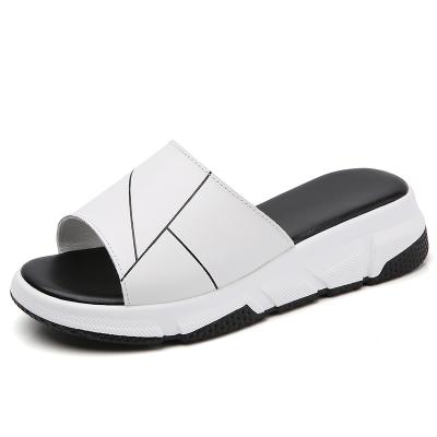 China Women's Shoes Non-slip Comfortable Casual Unique Soft Sandals 2021 Summer Trend XIDISO Fashion New All-match Leather Flat Ladies Sandals for sale