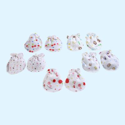 China Ice Cream 2022 Cute Summer Amazon Silk Mesh Infant Teething Mittens and Socks Hand Gloves No Scratch Newborn Baby Mittens for sale