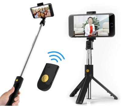 China 2021 ABS Factory Price With Amazon Fire Lip Selfie Stick Remote Control Tripod for sale