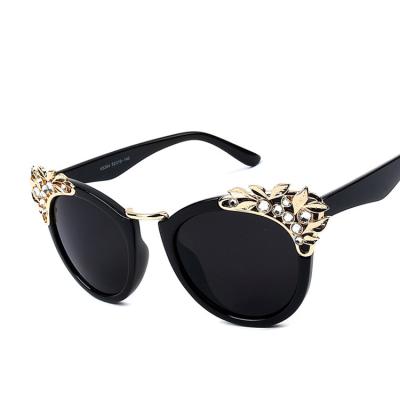 China 2022 Fashion Sunglasses Women Designer Cat Eye Rhinestone Shape Newest Seller Sunglass Women's Sunglasses Trendy for sale