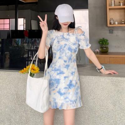 China Sweet and vintage anti-static small size girls dresses sky pattern floral print suspender casual outfits for sale