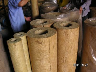 China Light Weight stonewool Pipe Insulation For Hot / Cold Pipe Lines for sale