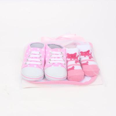 China QUICK DRY fashion newborn cheap baby socks with flats for infant socks for sale