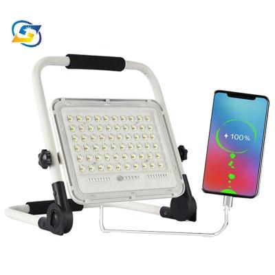 China Multifunctional Portable Lightweight Portable Emergency Work Light 100w 150w 240w Solar Power Aluminum Bank With Outdoor Flood Light for sale