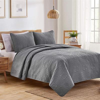 China Skin-Friendly and Comfortable High Quality Home of the King Waterproof Cotton Bed Cover for sale