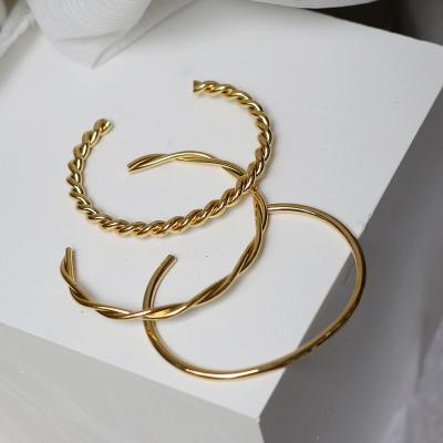 China 2021 New Trendy Expandable Ladies Gold Plated Simple Design Stainless Steel Jewelry 18k Cuff Bangle Bangles for sale