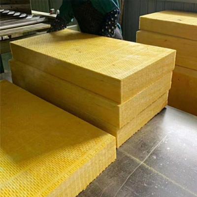 China Hotel Custom Color Anticorrosion Packed Vacuum 25mm Thick Fiber Thermal Insulation Glass Wool for sale