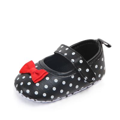 China 2020 soft rubber leather shoes toddler shoes baby sports spring and autumn new style baby learning walking shoes for sale