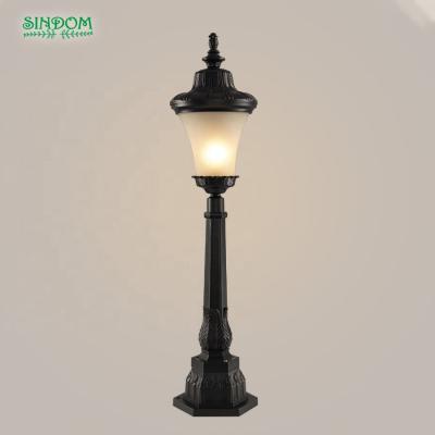 China European Outdoor Waterproof Metal Street Light Metal Pillar Lawn Garden Villa Post Track Lights Rustproof Column Lamp for sale