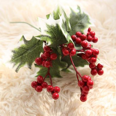 China Fashional 22cm Artificial Berry Berry Branch Plastic Artificial Red Fruit Bean Twig Flowers Branch For Christmas Wedding Decoration for sale