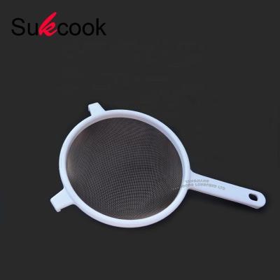 China Sustainable Bakeware Tools Large White Plastic Handle Kitchen Strainer for sale