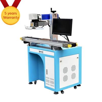 China 30W 50W Mopa-vezellasermarkeringsmachine met camera-positiesysteemconveyor Te koop