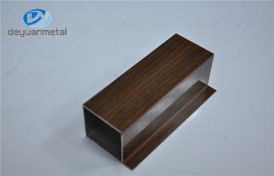 China La ventana de aluminio del grano de madera perfila secciones de la ventana de aluminio con el corte en venta