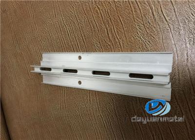 China El aluminio industrial de perforación del CNC 6063-T5 perfila la longitud de 6 pulgadas de alta resistencia en venta