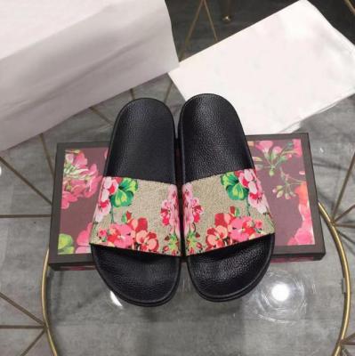 China Fashion Trend Designers Slides Women's Slippers Fashion Luxury Floral Slipper Summer Beach Leather Rubber Slippers Flats Sandals for sale