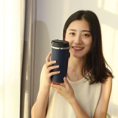 China Viable Custom Creative Portable Water Magic Silicone Reusable Silicone Sucker Double Anti-scald Tea Coffee Tumbler Plastic Cup for sale