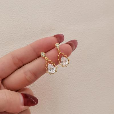 China Hyacinth Light Luxury Romantic Style 925 Silver Princess Sparkling Zircon Needle Drop Earrings for sale