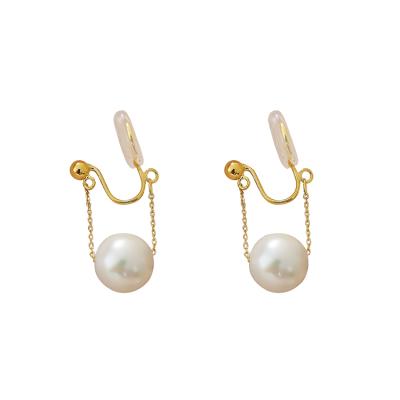 China Long Hyacinth Pearl Ear Clip Elegant Charm French Mosquito FASHIONABLE Coil Design for sale