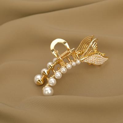 China Elegant Japan Pearl Hair Claw Clip And Hyacinth Style Ins Style Korean Princess Metal Golden Hair Accessories For Women for sale