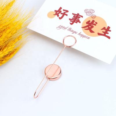 China New Fashion YS1227 Custom Position Name Card Number Gold Metal Note Clips Stiff Wholesale Stiff Photo Note Holder for sale