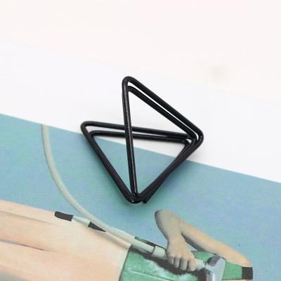 China YS2010 Triangle Shape Home Decoration Photo Picture Rack Clip Holder Rustproof Place Card Holder For Table for sale