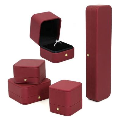 China New Fashion Design Round Corner PU Jewelry Set Wholesale Red Leather Box for sale