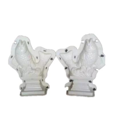 China European Precast Garden Decorative Concrete Animal Fish Dipped Mold For Sale for sale