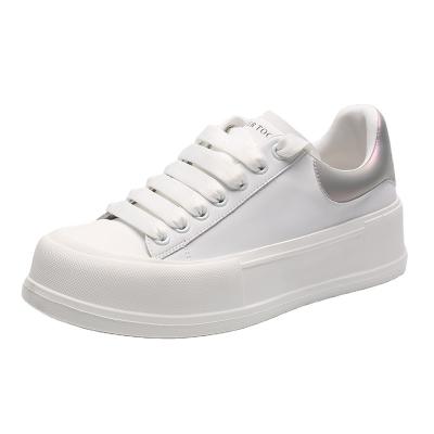 China 2021 flat shoes for baskets white breathable sneakers women's shoes business travel shoes for sale