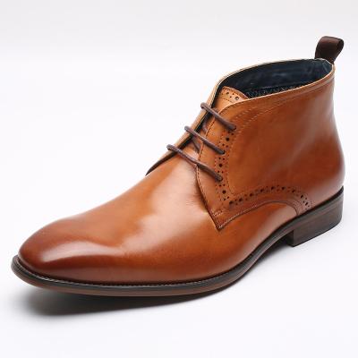 China Anti-Smell OEM Shoes Factory Customize Logo Size Brown Plaid Calf Leather Brogue Classy Style Boots For Man for sale