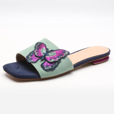 China Butterfly Light Embroidery Slipper Lady Trend Fashion Indoor Indoor Home Flip Flops for sale