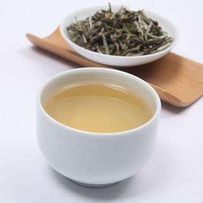 China Loose tea high quality Chinese white tea is wholesale big good taste fragrant for sale