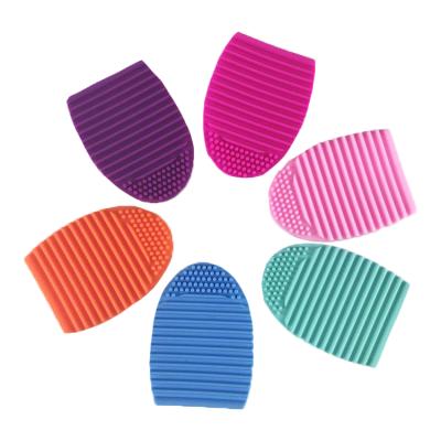 China Creative Portable New Fashion Design Corn Shape Silicone Makeup Brush Cleaner Egg Makeup Brushes Cleaner for sale