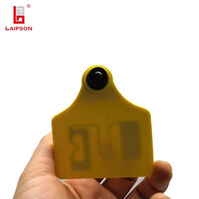 China UHF RFID EID Livestock Ear Tags ISO18000-6C 75mm*65mm 860-960Mhz 5 Meters Range for sale