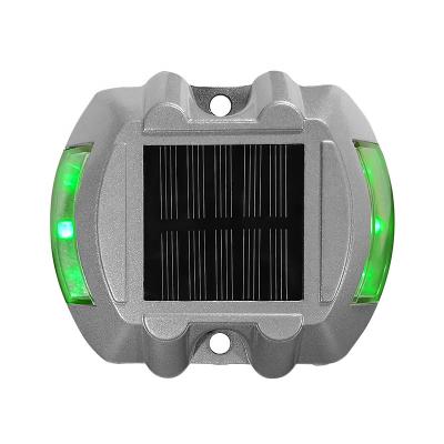 China Solar Road Stud Solar Cat Eye Road Stud Solar Flashing Light Aluminum Road Stud > 20T for sale